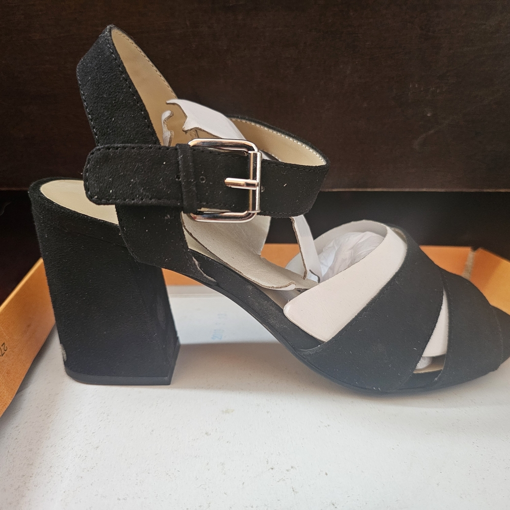 Unisa Black Suede Block Heel Sandals
